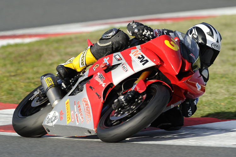 Jed Metcher auf seiner Siegesfahrt in Magny Cours