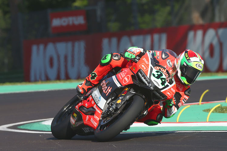 Davide Giugliano ist stets mit viel Einsatz unterwegs