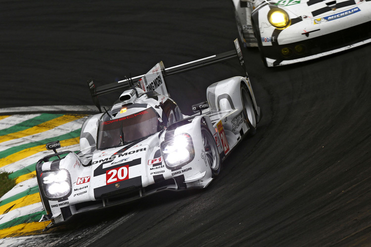 Porsche gab bisher in Interlagos das Tempo vor