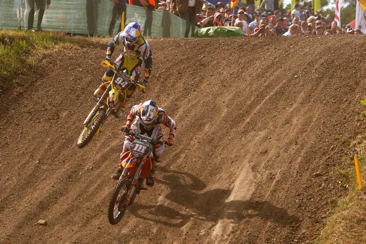 Herlings und Roczen im Zweikampf