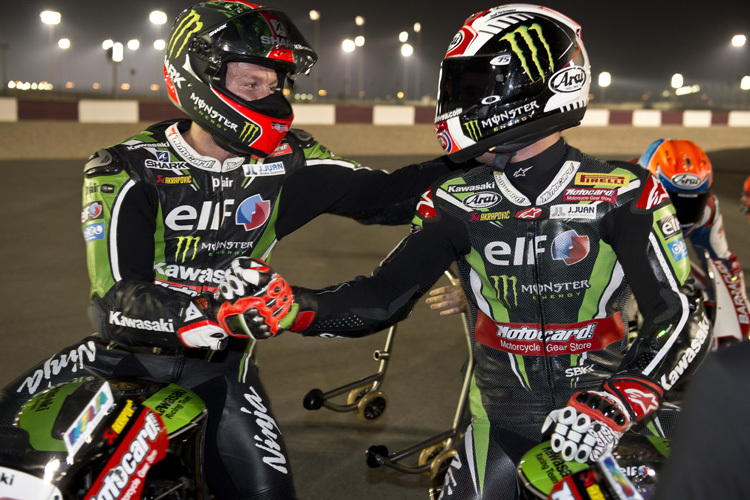 Die Kawasaki-Werksfahrer Tom Sykes (li.) und Jonathan Rea