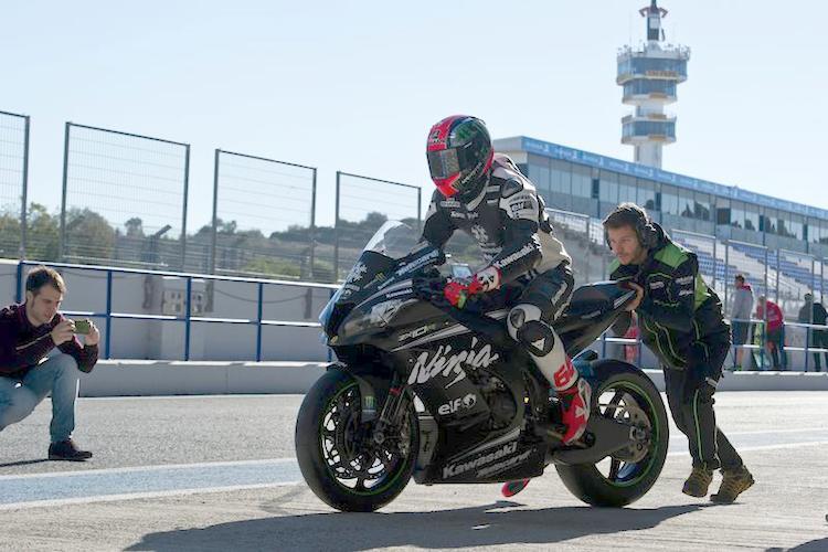 Tom Sykes macht sich bereit zur Attacke