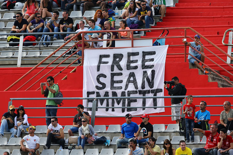 Valencia-GP 2013: Fans erinnerten an das Schicksal von Emmett