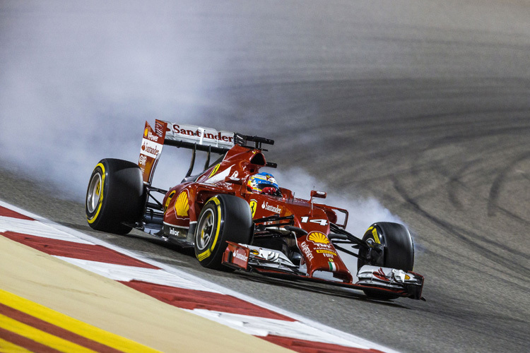 Fernando Alonso ringt mit seinem Ferrari
