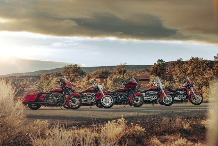 Harley-Davidson feiert das 120-jährige Bestehen mit limitierten Sondermodellen in aufwändiger Lackierung