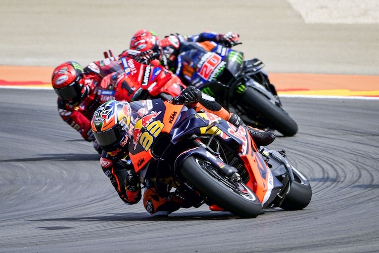 Brad Binder (6.) kam vor der Ducati mit der #1 ins Ziel