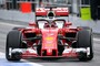 Kimi Räikkönen mit dem Kopfschutz Halo