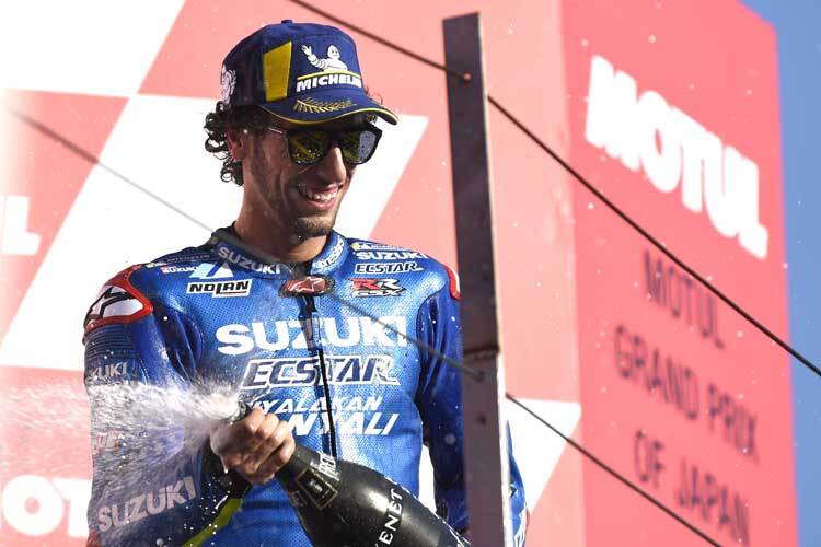 Alex Rins feiert seinen dritten Posdestplatz in der MotoGP-WM