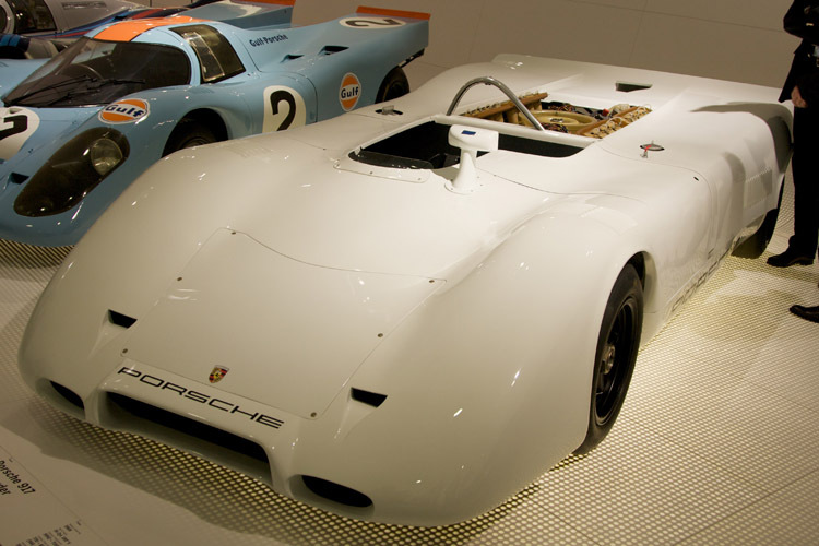 Einzelstück: Porsche 917 mit Sechszehnzylinder im Heck