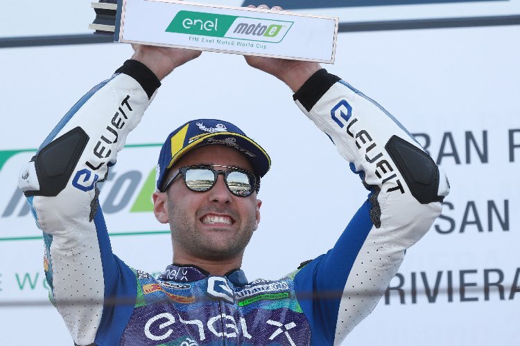 Matteo Ferrari jubelt über den MotoE-Triumph 2019