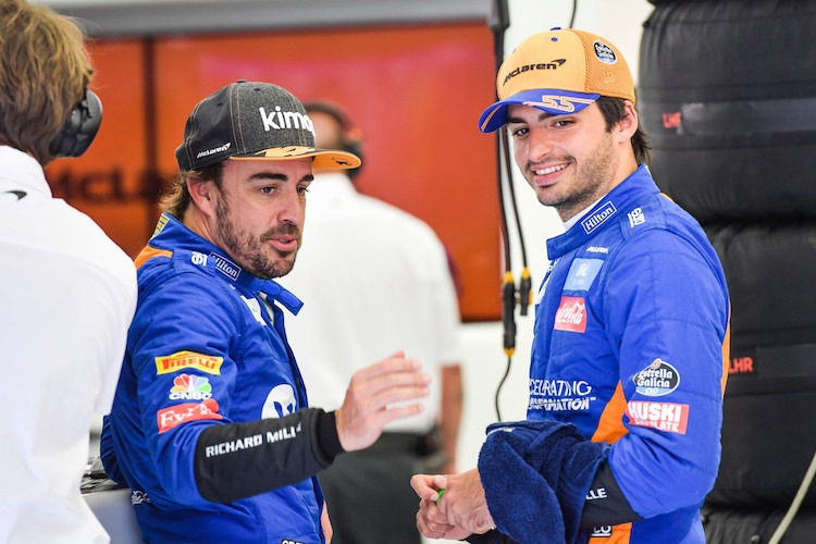 Fernando Alonso und Carlos Sainz beim Bahrain-Test