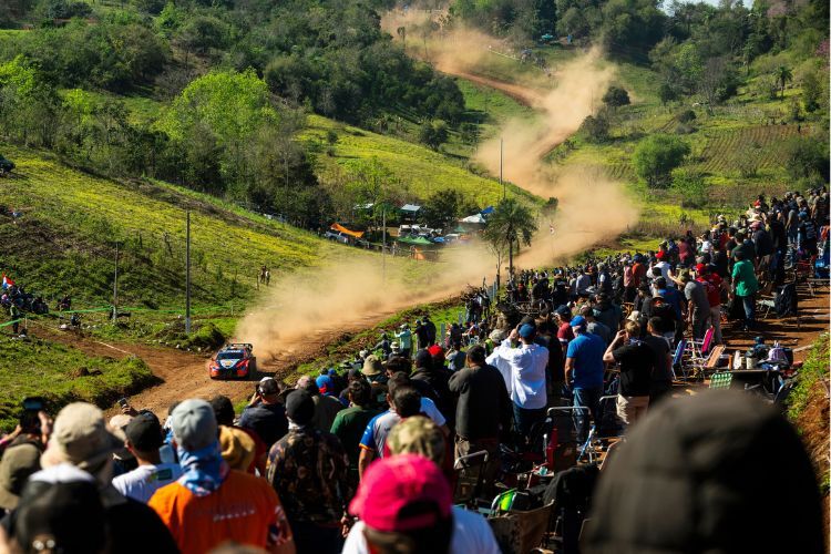 Teilzeit-WM-Pilot Sebastien Ogier fuhr am Samstag von Platz vier in die Führung
