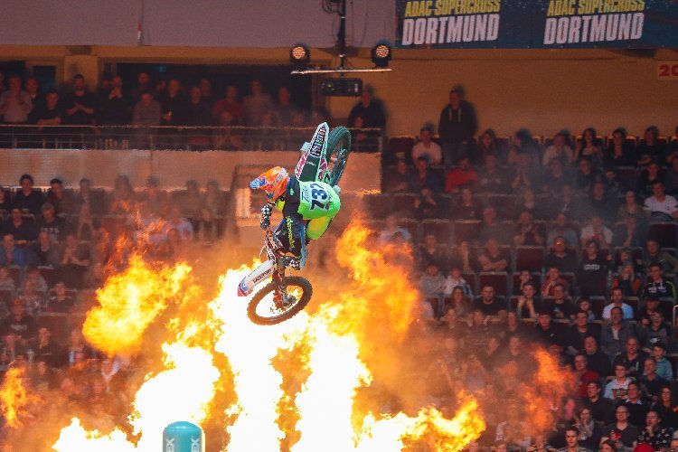 Das Show der Supercross- und Freestyle-Asse in Dortmund ist erstklassig