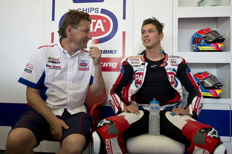 Honda-Teammanager Ronald ten Kate (li.) mit Michael van der Mark