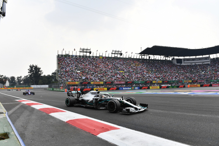 Glanztat: Lewis Hamilton kämpfte sich in Mexiko in einem beschädigten Auto zum Sieg