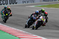 Zieleinlauf in Misano: Suzuki gewinnt vor McPhee (17) und Arbolino
