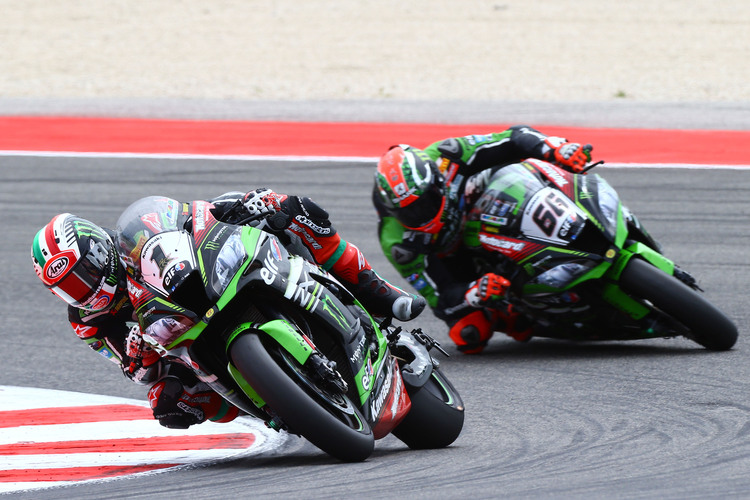 Misano vor einer Woche: Kawasaki-Star Johnny Rea vor seinem Teamkollegen Tom Sykes