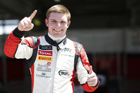 Conor Daly feiert seine erste Pole-Position in der GP3
