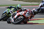Ayrton Badovini vor Kawasaki-Pilot David Salom
