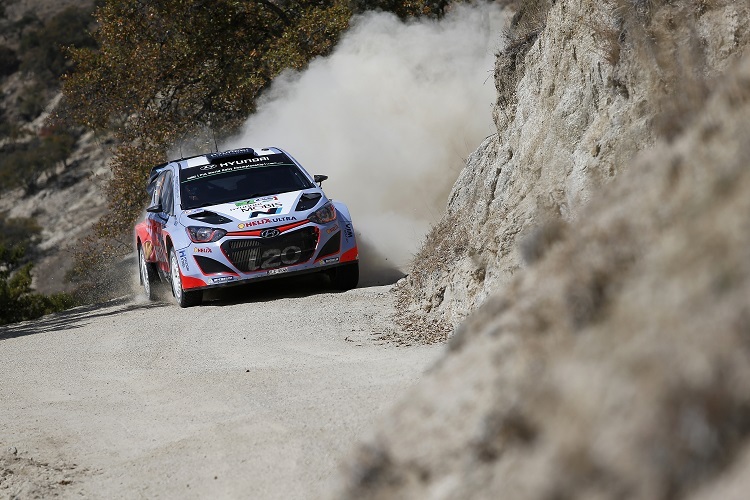 Thierry Neuville im Hyundai i20 WRC