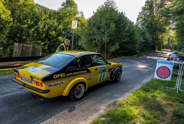 Walter Röhrl im Opel Kadett