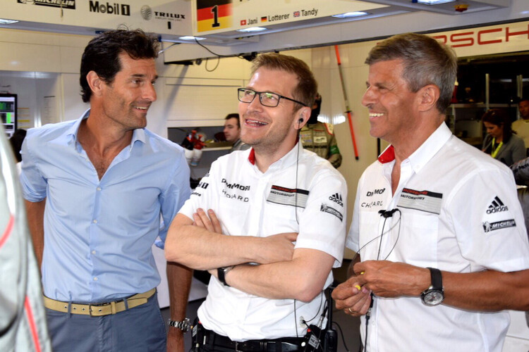Mark Webber (li.) mit Andreas Seidel (mi.) und Fritz Enzinger (re.)
