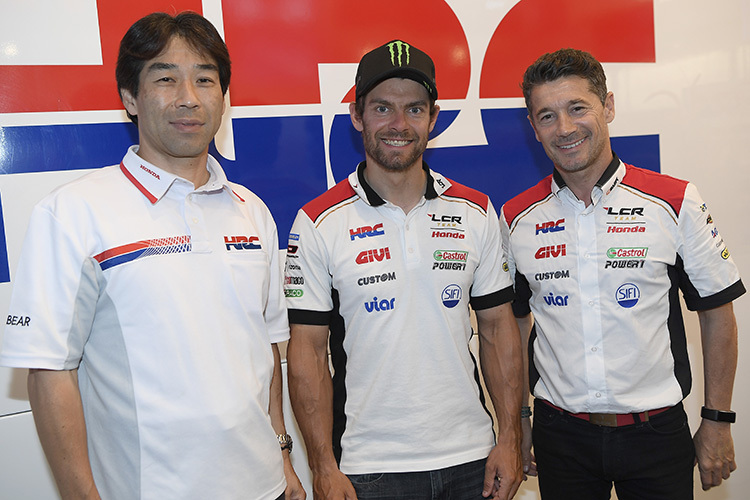 Tetsuhiro Kuwata von HRC, Cal Crutchlow und LCR-Teamchef Lucio Cecchinello