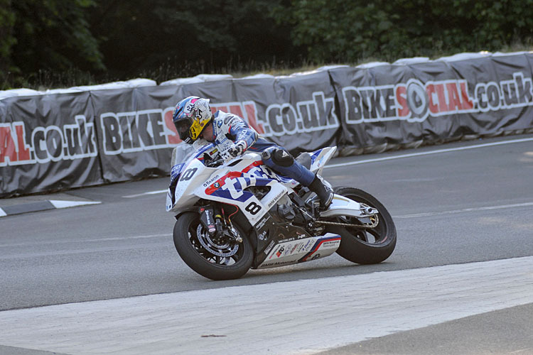 Guy Martin auf seiner Tyco BMW