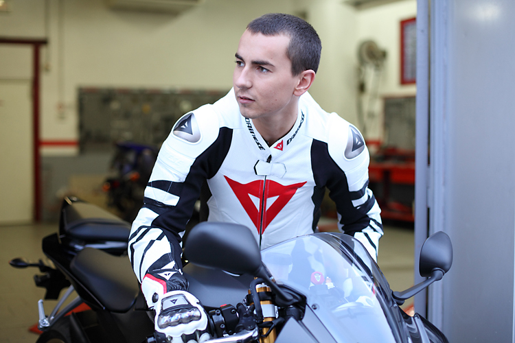 Jorge Lorenzo c Dainese