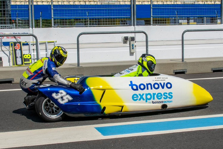 Josef Sattler und Ersatzbeifahrer Björn Bosch testeten auf dem TT Circuit in Assen