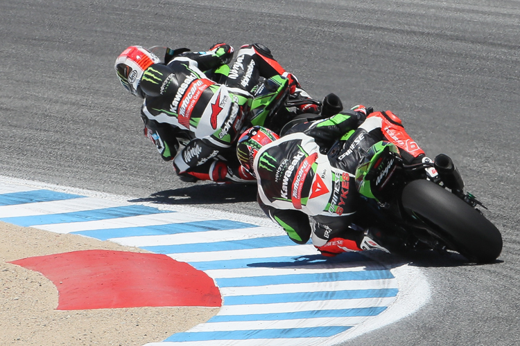 Regelmäßiges Bild: Jonathan Rea vor Tom Sykes