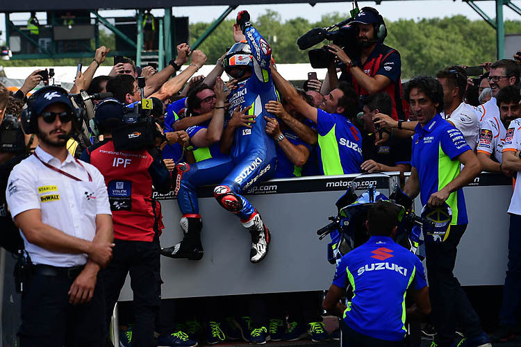 Alex Rins und sein Team durften in Silverstone am lautesten jubeln