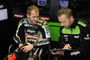 Tom Sykes (li.) mit seinem Crew-Chief Marcel Duinker