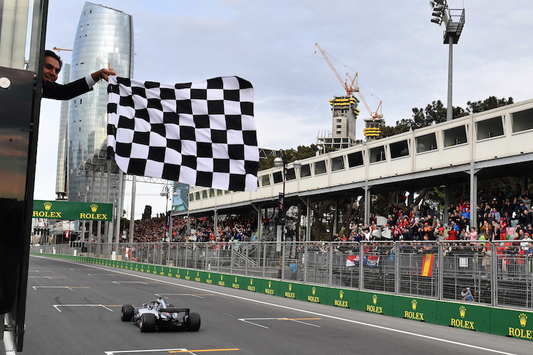 Lewis Hamilton wird in Baku abgewunken