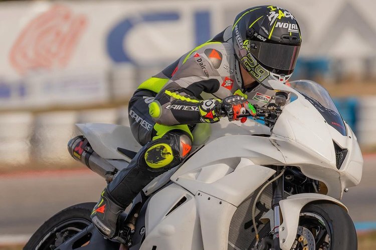 Andrea Iannone auf einer CBR600RR