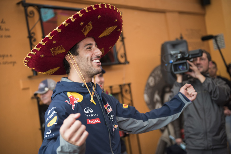 Daniel Ricciardo mit passender Kopfbedeckung