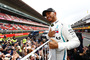 Lewis Hamilton lässt sich feiern