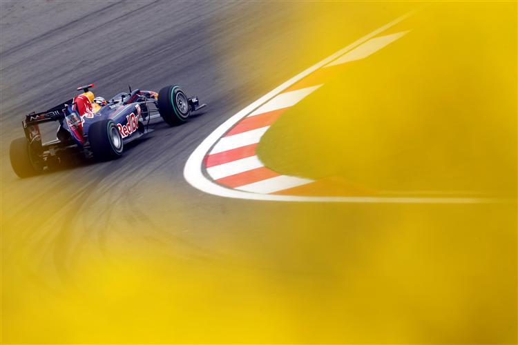 Vettels ist im Red Bull RB6 Silverstone-Favorit