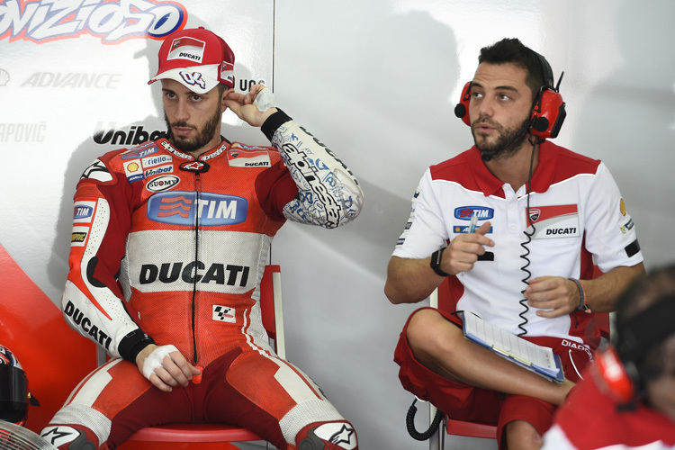 Der Stil von Andrea Dovizioso (li.) ist ungeeignet