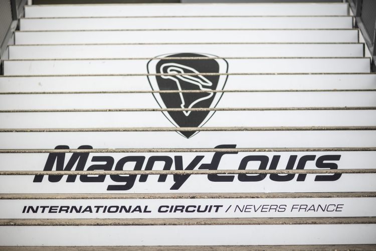 Willkommen in Magny-Cours
