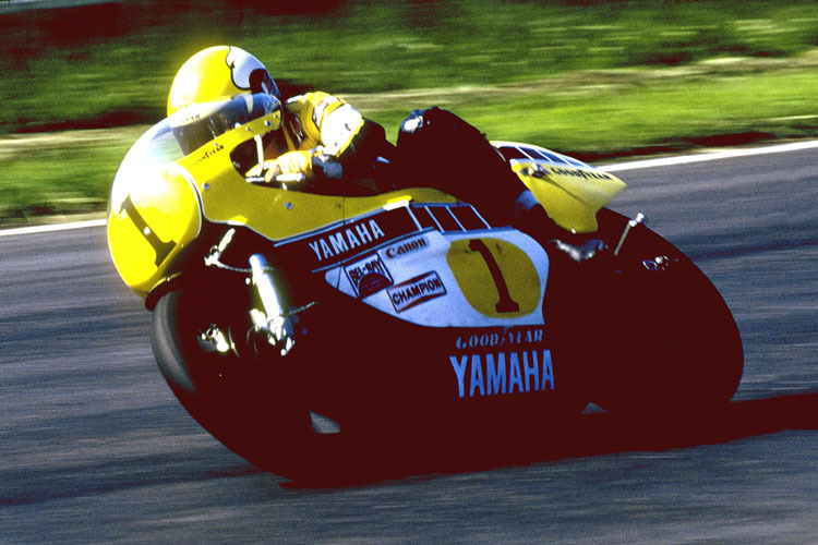 Anno 1980: Roberts fährt in Misano die Yamaha YZR
