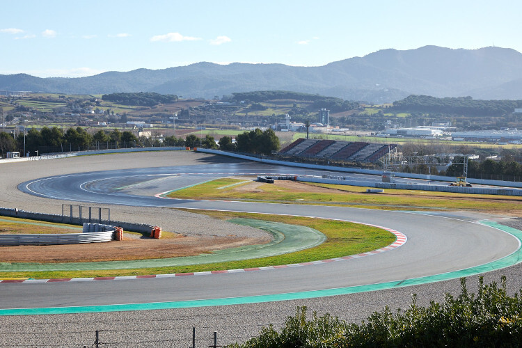 Turn 10: Auch die alte Streckenführung ist noch zu erkennen