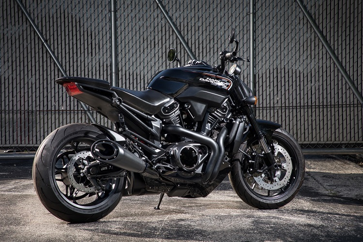 Streetfighter nennt Harley dieses Konzept eines Naked-Bikes mit 975 ccm