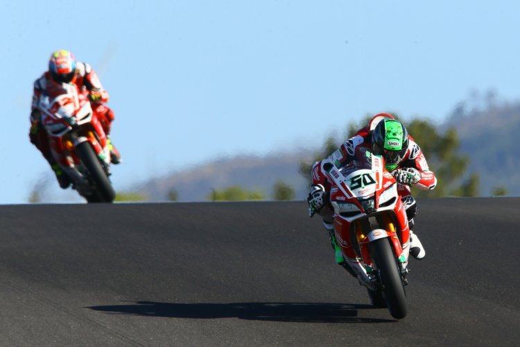 Eugene Laverty (50) und Lorenzo Savadori (32)