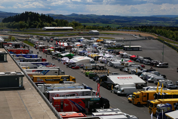 IDM-Fahrerlager auf dem Nürburgring 2017: Gibt es ein Leben nach dem Tod? 