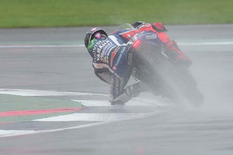 Jorge Lorenzo auf der Yamaha in England