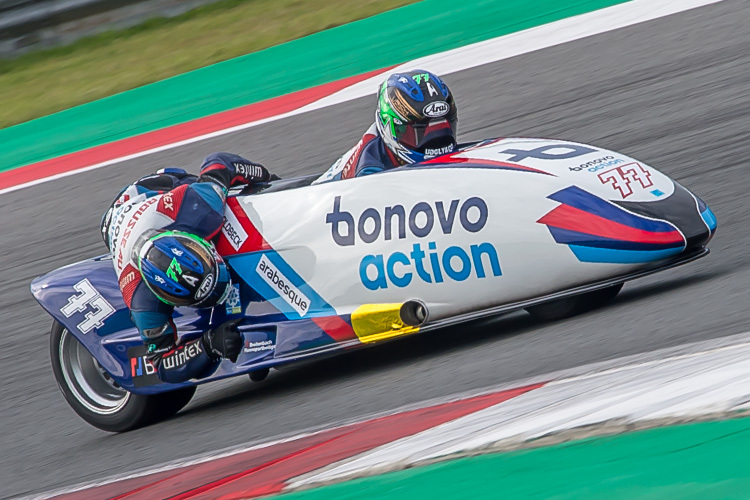 Reeves/Rousseau siegten in Assen im ersten Rennen der IDM-Sidecars