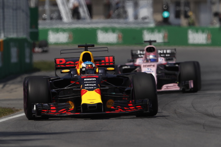 Ricciardo vor Pérez