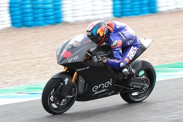 Bradley Smith auf dem neuen MotoE-Bike