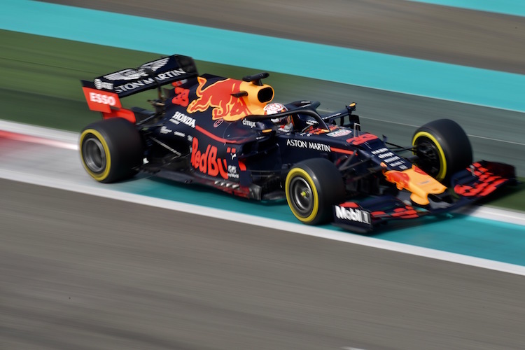 Aston Martin wirbt auf den Rennwagen von Red Bull Racing